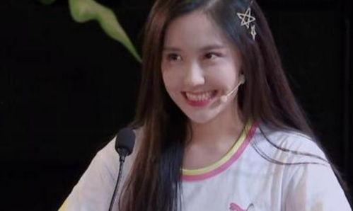 娱乐吃瓜姐王艺瑾是谁啊,她是如何成为吃瓜界的佼佼者的?